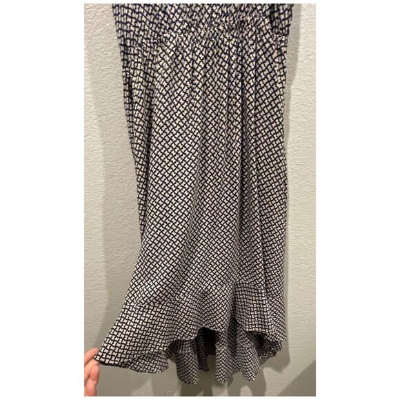 COMME TOI Floral White Navy Pockets Spaghetti Straps Midi Dress - Picture 3 of 5